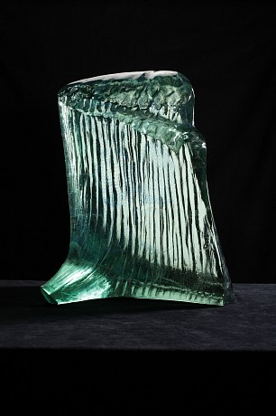 Tsunami Wave, 2000, Glass, 52 x 42 x 30 cm